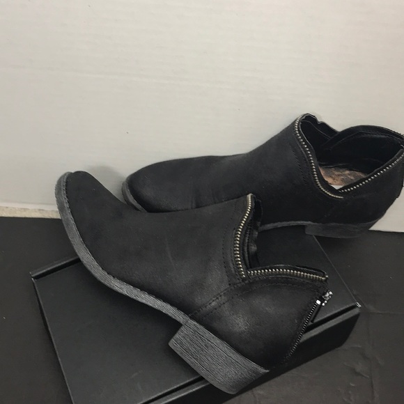 Black zipper look Bootie - Picture 1 of 4